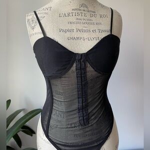 Cute mesh black corset bodysuit
Size: S
